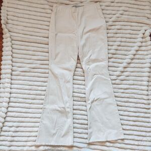 Tinseltown pull on flare jeans size 9 white
